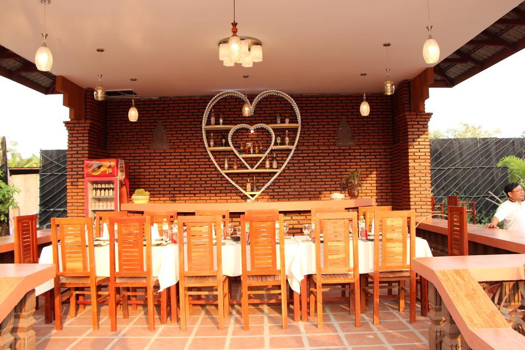 Ravorn Villa Boutique Battambang Buitenkant foto