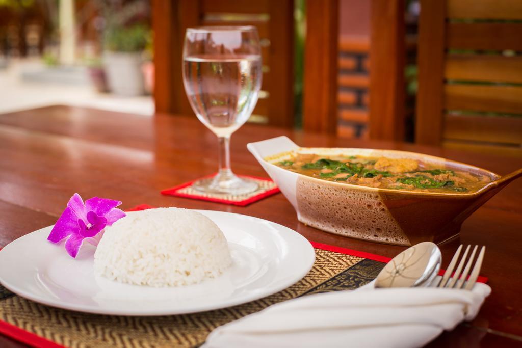Ravorn Villa Boutique Battambang Buitenkant foto