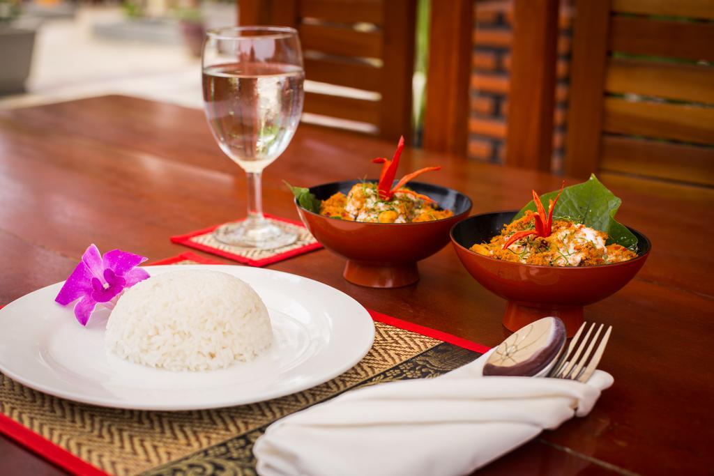 Ravorn Villa Boutique Battambang Buitenkant foto