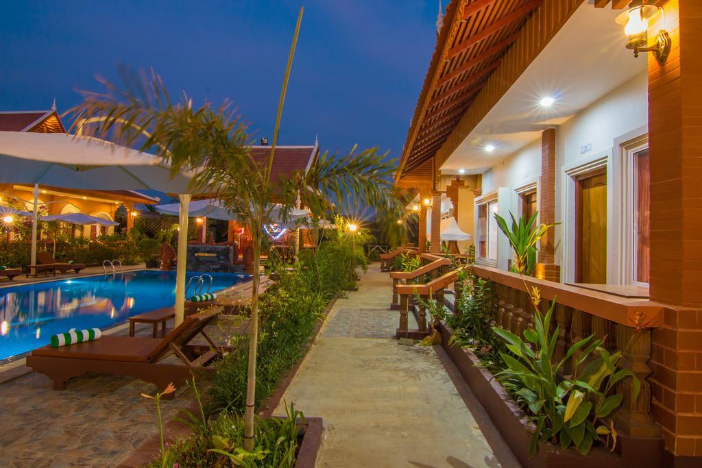 Ravorn Villa Boutique Battambang Buitenkant foto