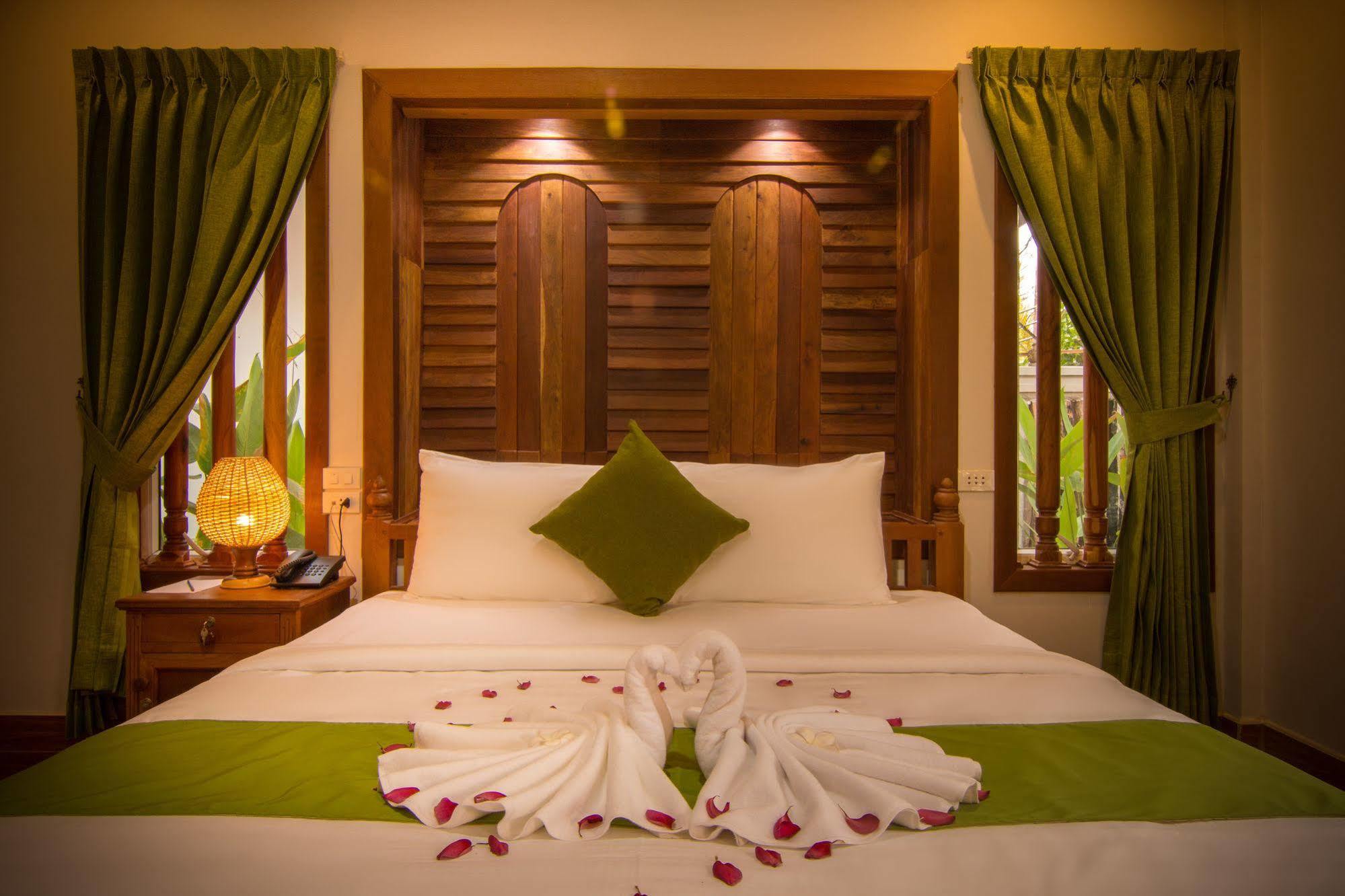 Ravorn Villa Boutique Battambang Buitenkant foto