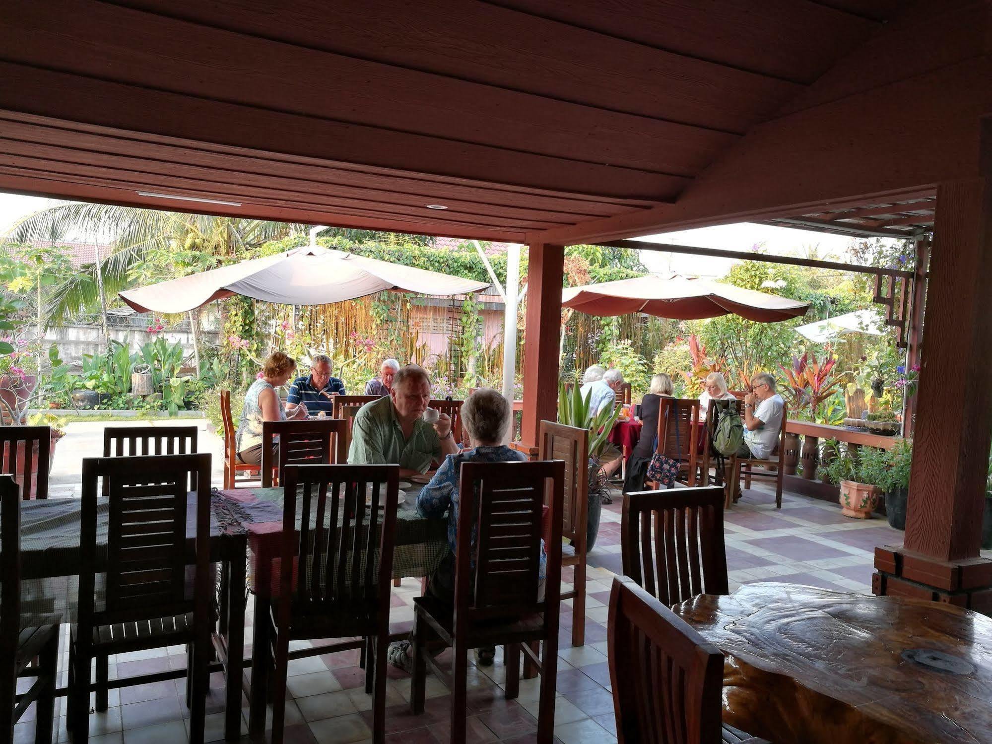Ravorn Villa Boutique Battambang Buitenkant foto